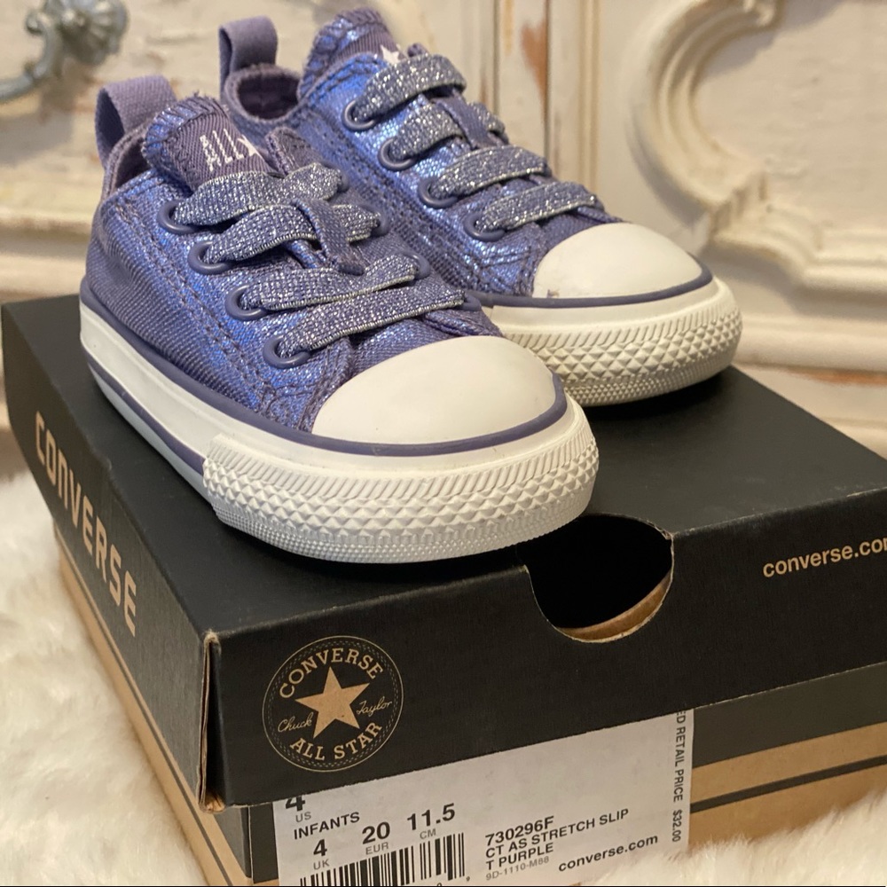BNIB Converse little kid shoe